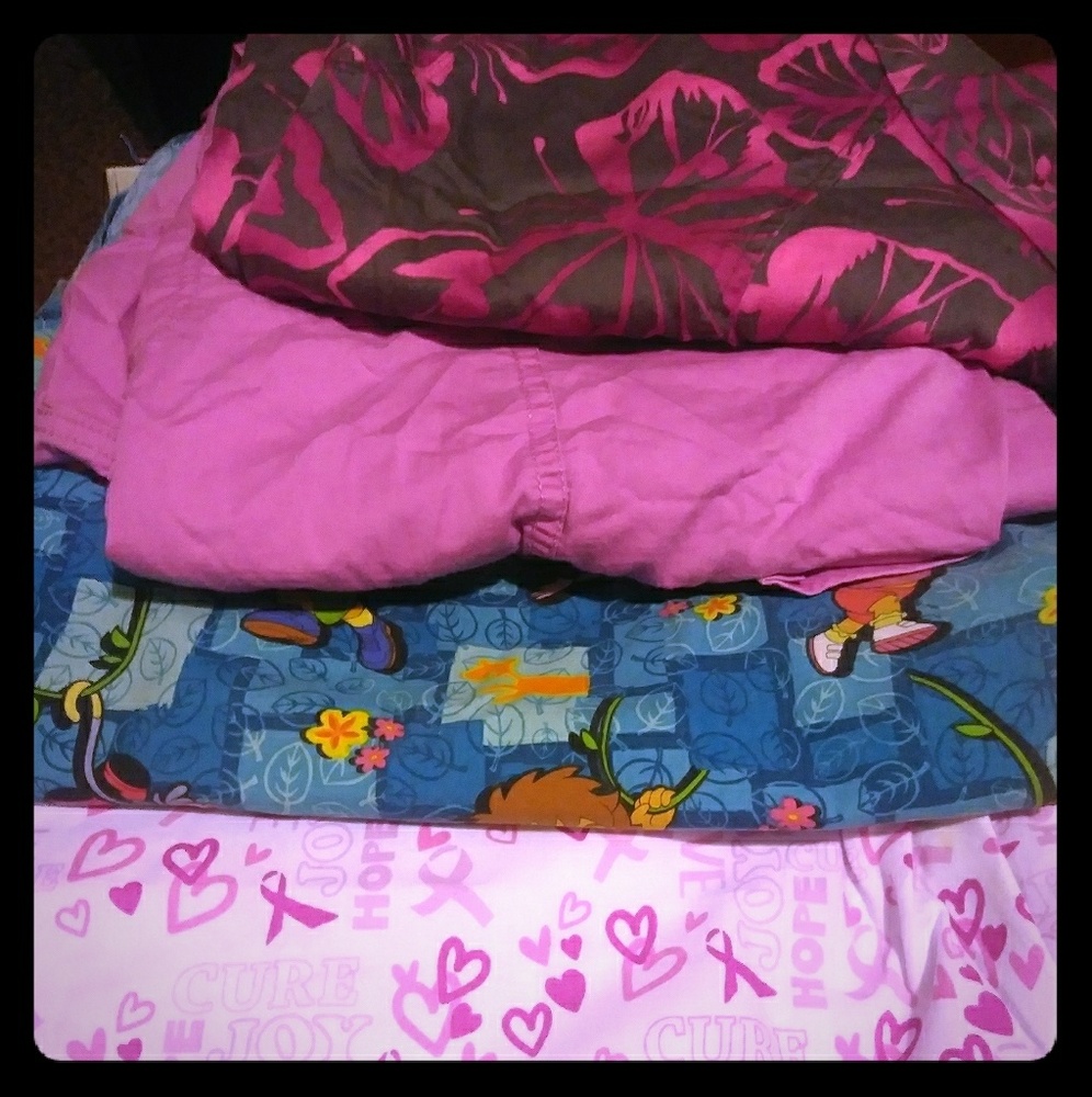 Bundle of 2X Scrubs! 3Tops/1Bottom